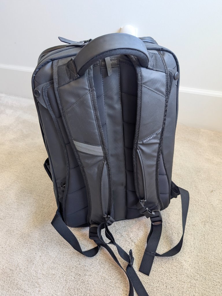 Nomatic 20l30l Travel & Business Backpack Sleek Minimalist Design Black — image 3 of 8